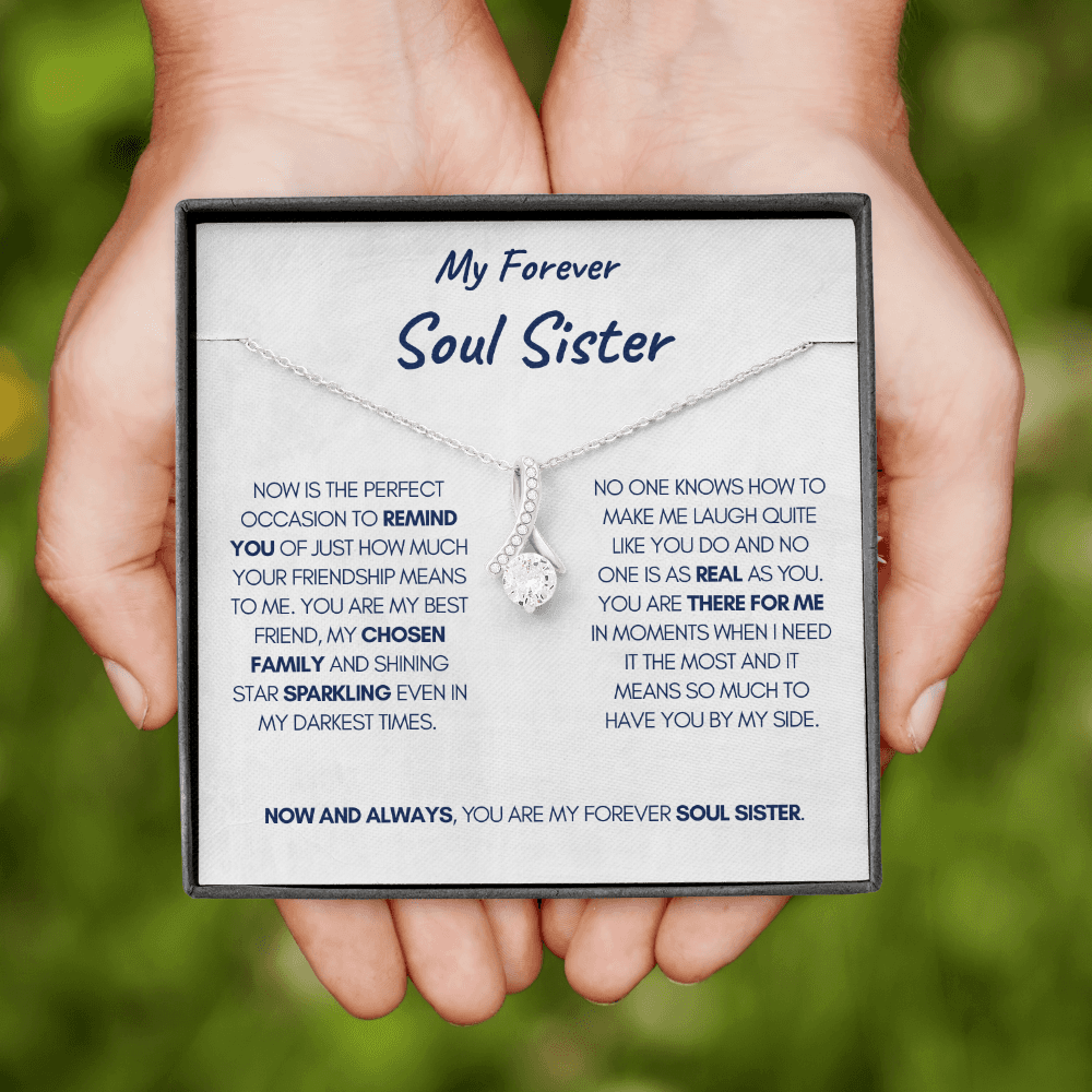 Soul Sister: alluring beauty necklace